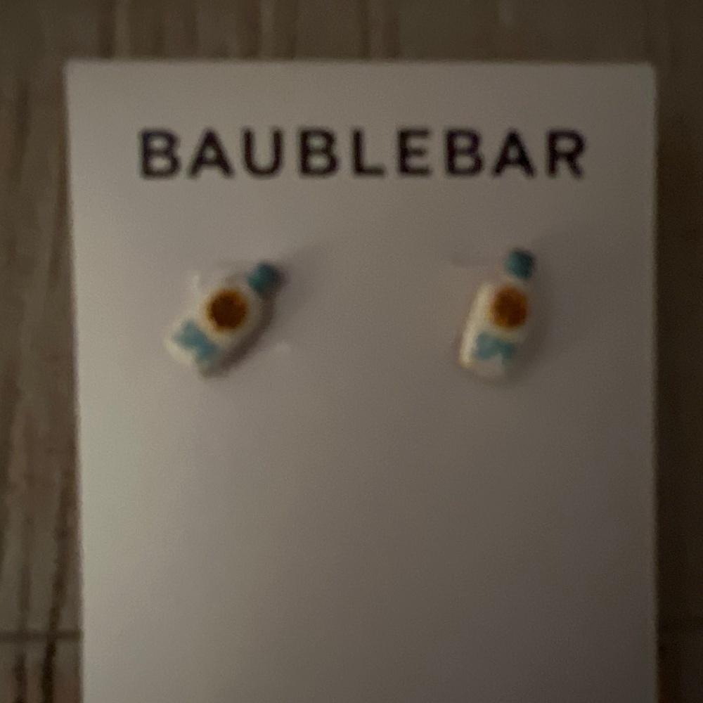 NWT Baublebar spf earrings